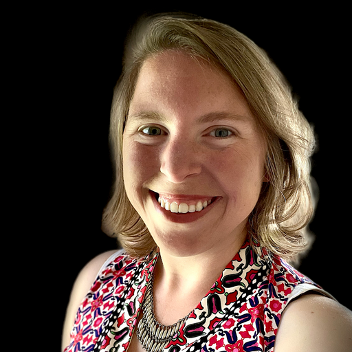Lauren headshot
